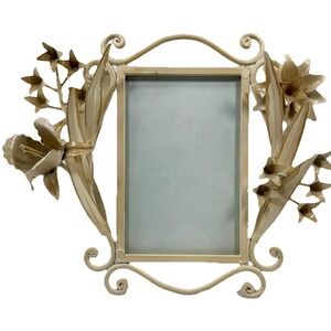 Picture Frame Metal Floral 3D Sculptural Holds 4x6 Photo Tabletop Vintage Style